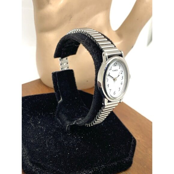 Timex Women's Watch T21902 Quartz Petite White Dial Silver Steel Expansion Band - Picture 13 of 13